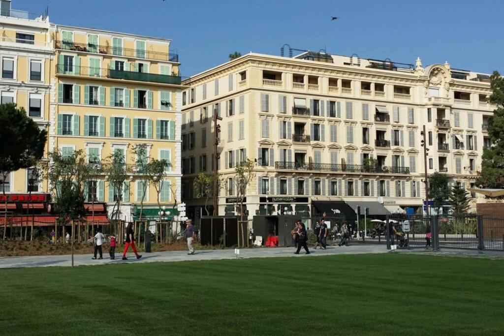 Spacious 3 Bedroom Flat Nice Center - Magnificent View-Parking المظهر الخارجي الصورة