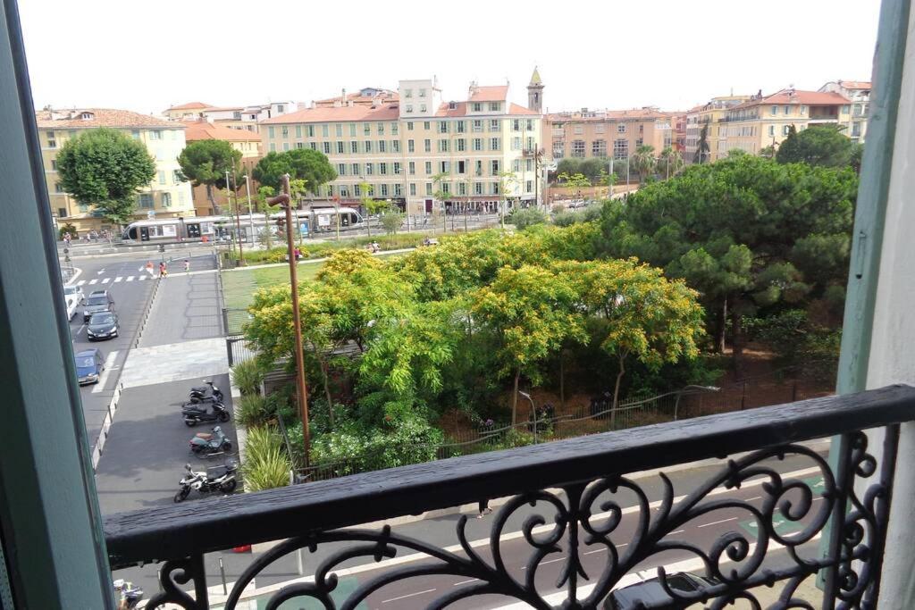 Spacious 3 Bedroom Flat Nice Center - Magnificent View-Parking المظهر الخارجي الصورة