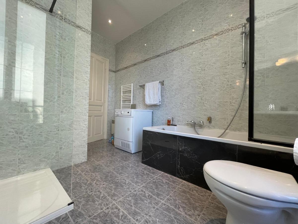 Spacious 3 Bedroom Flat Nice Center - Magnificent View-Parking المظهر الخارجي الصورة